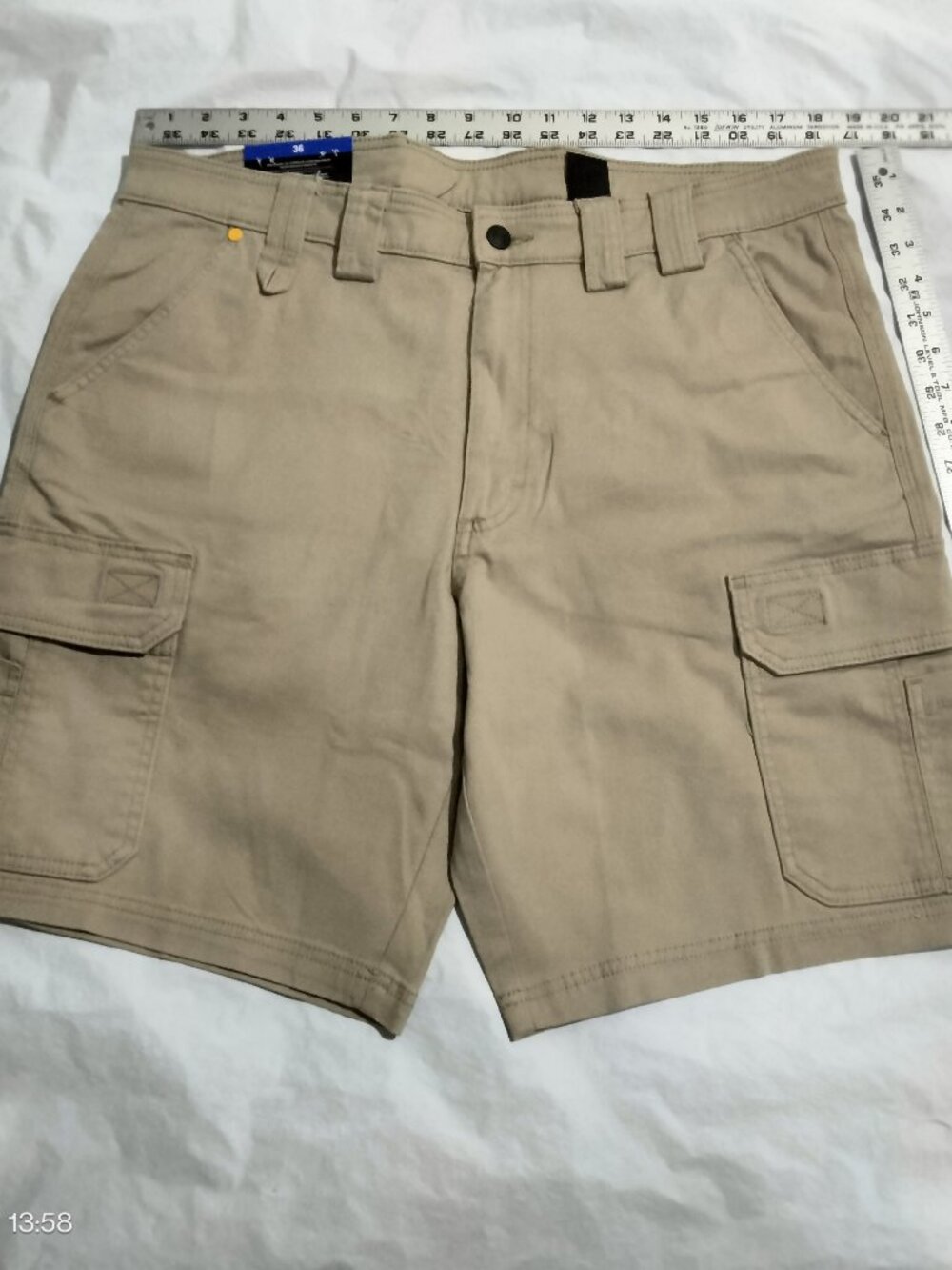 CAT Caterpillar Men's Cargo Shorts Tan Size 36 Workwear NWT